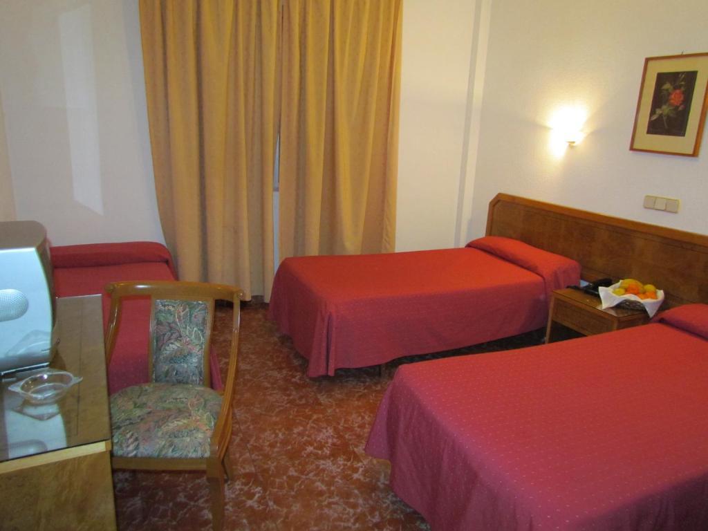 Complejo Hotelero Saga Мансанарес Номер фото