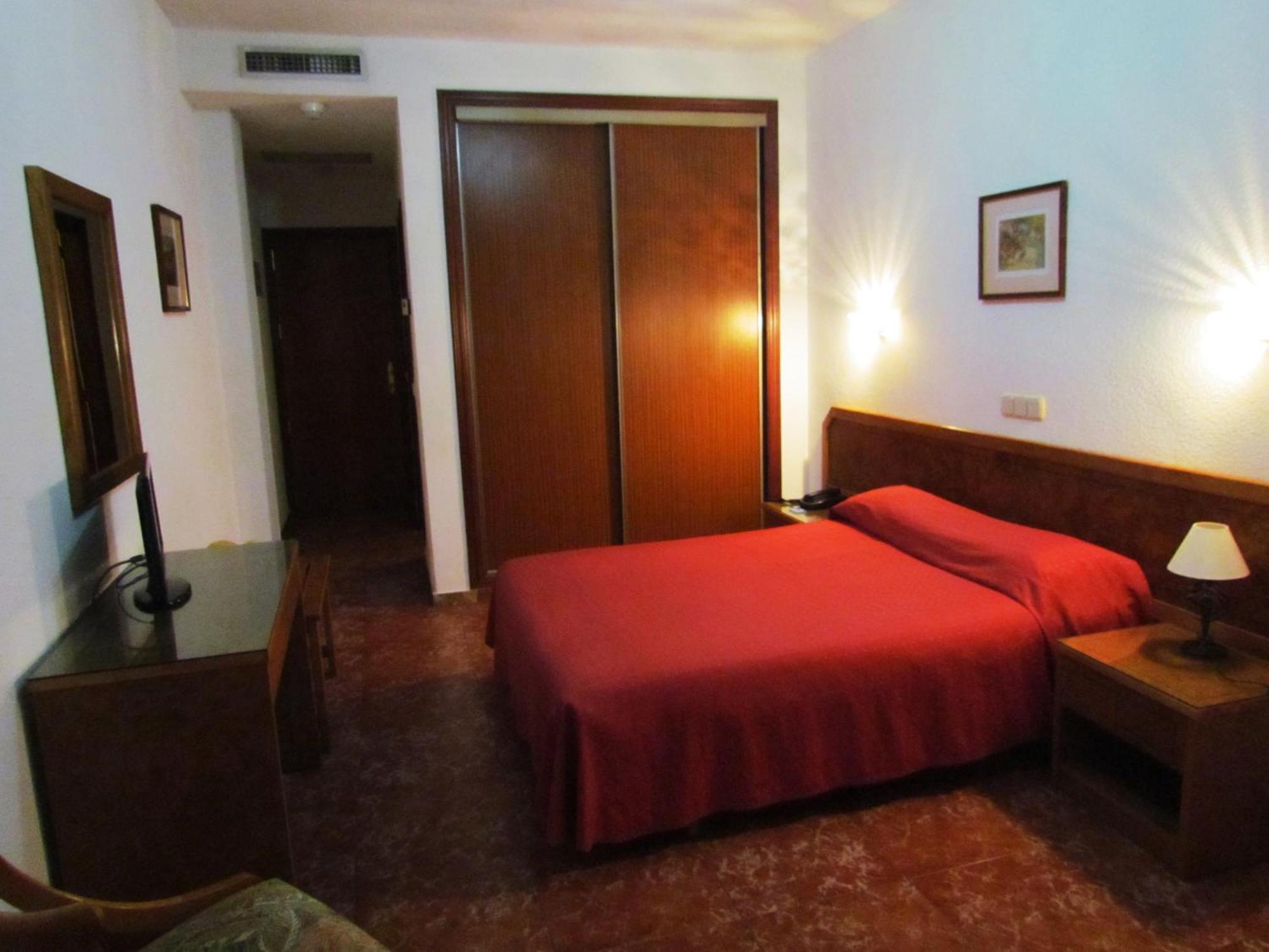 Complejo Hotelero Saga Мансанарес Экстерьер фото